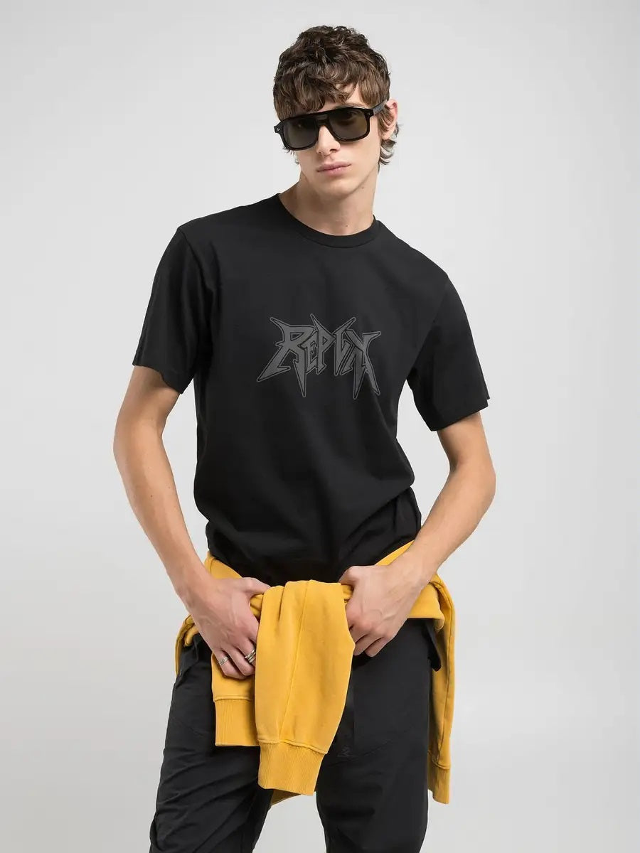 Replay Men's Classic Logo Tee: Premium Cotton, Comfortable Fit, Everyday Style