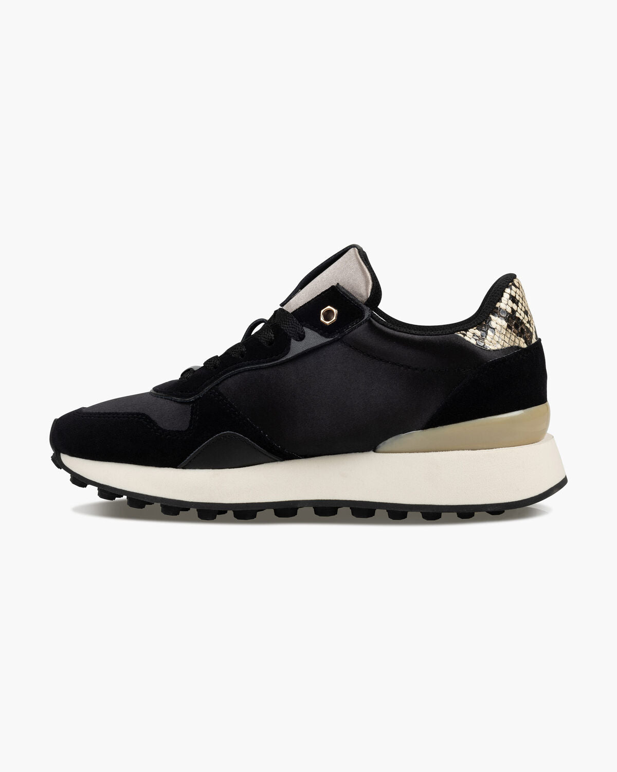Cruyff Park Runner Satin Sneaker: Luxe Black Comfort for All-Day Wear