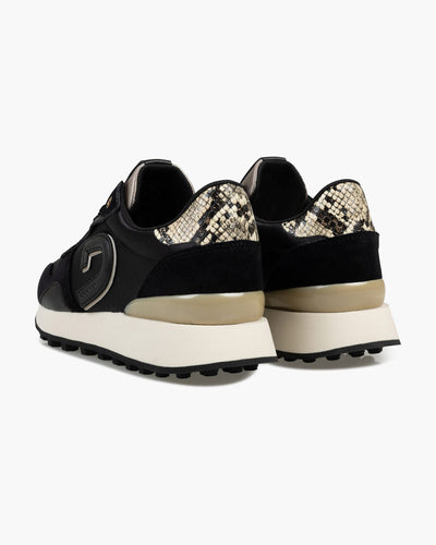 Cruyff Park Runner Satin Sneaker: Luxe Black Comfort for All-Day Wear