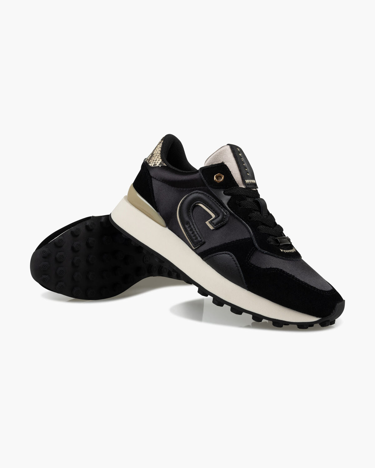 Cruyff Park Runner Satin Sneaker: Luxe Black Comfort for All-Day Wear