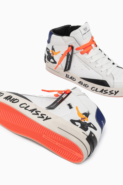 Daffy Duck White Mid-Top Sneaker with Graffiti Outsole for Ultimate Style