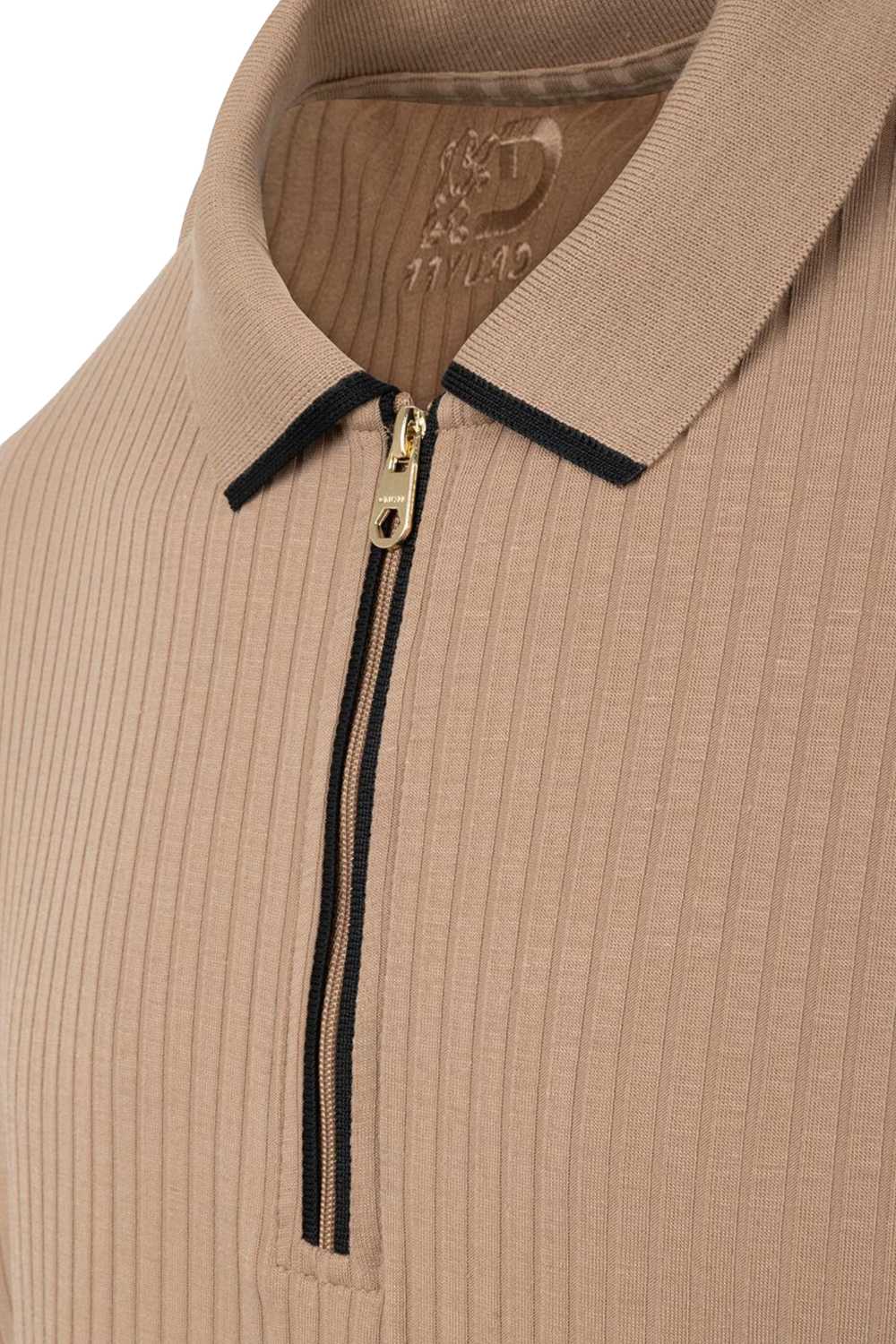 Cruyff Toresso Golfer: Stylish Sand Gold Short Sleeve Zip-Up Polo Shirt