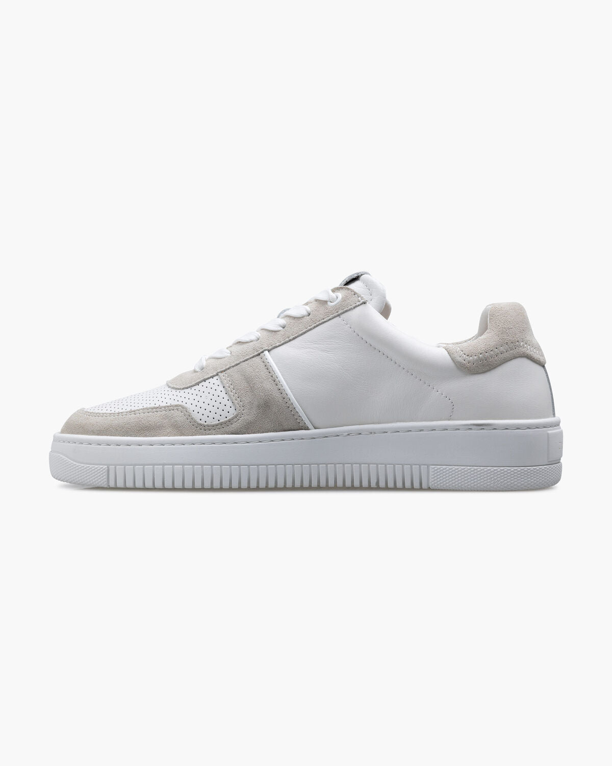 Cruyff Libero White Sneaker: Sleek Low-Cut Design, Ultimate Comfort, Modern Style