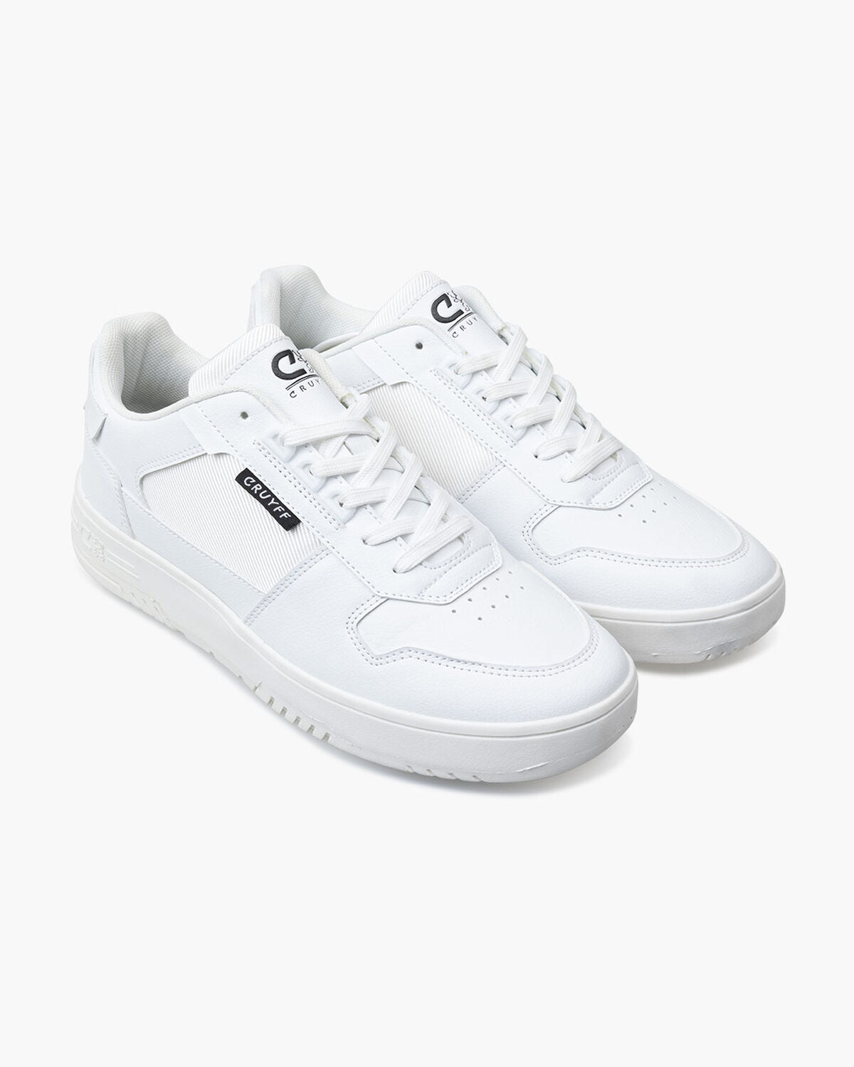 Cruyff Indoor King Tumbled/Fine White Low-Cut Performance Sneaker for Men