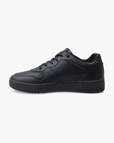Cruyff Royal C Sneaker: Premium Black Lace-Up with Iconic Insignia for Men
