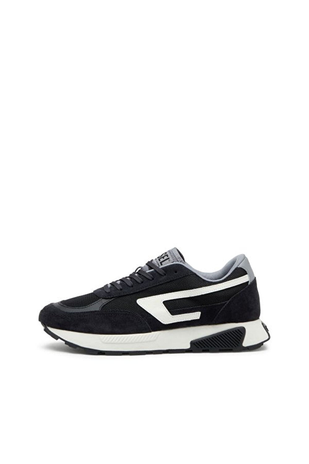 Diesel S-Tyche D Sneaker: Black Lace-Up Comfort & Style for Winter