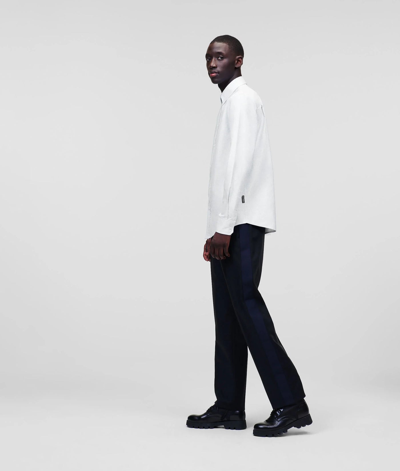 Karl Lagerfeld Ikonik 2.0 Poplin Shirt: Premium Cotton, Iconic Design, Perfect Fit