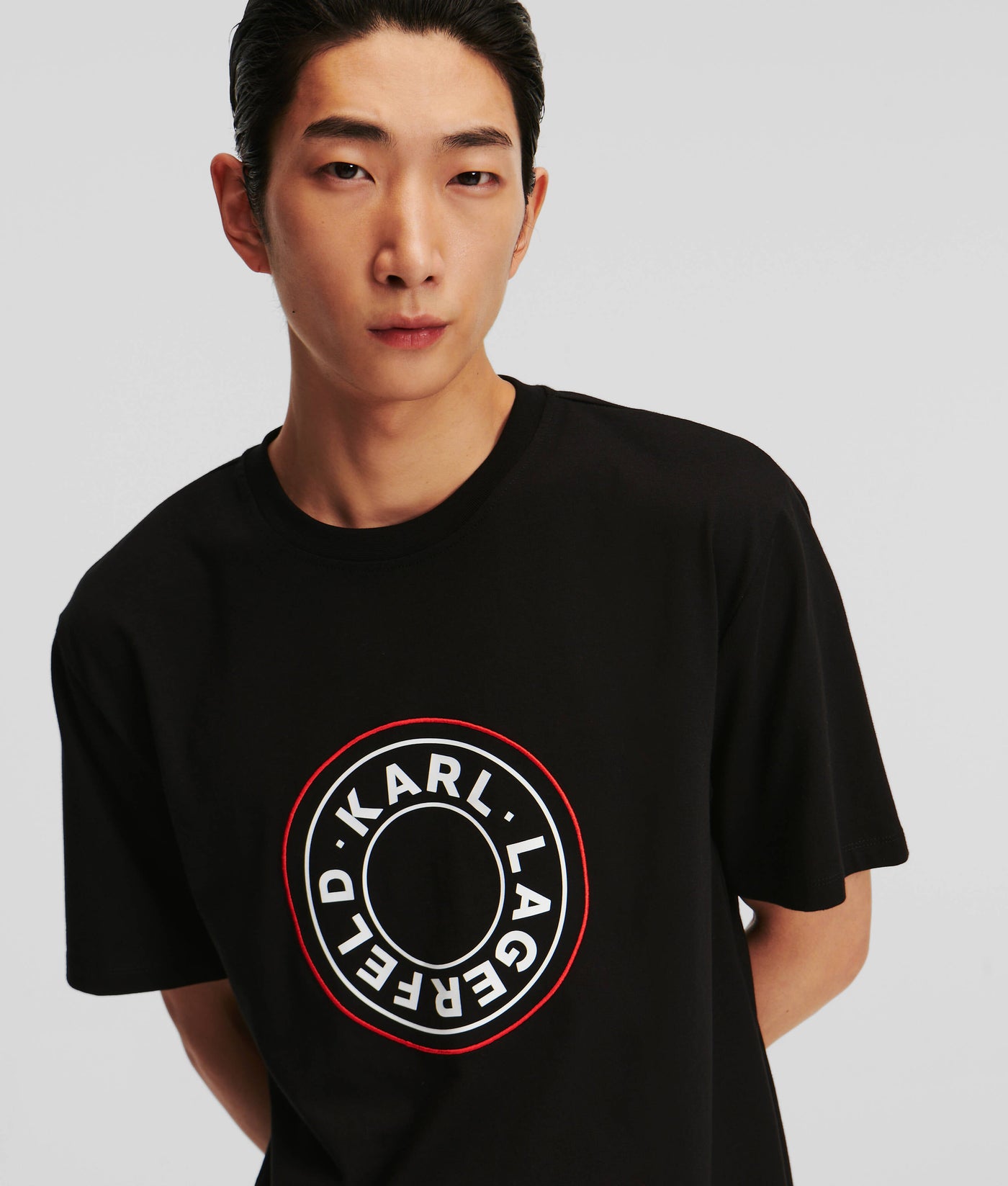 Karl Lagerfeld Circle Logo Black T-Shirt: Organic Cotton, Relaxed Fit, Iconic Style