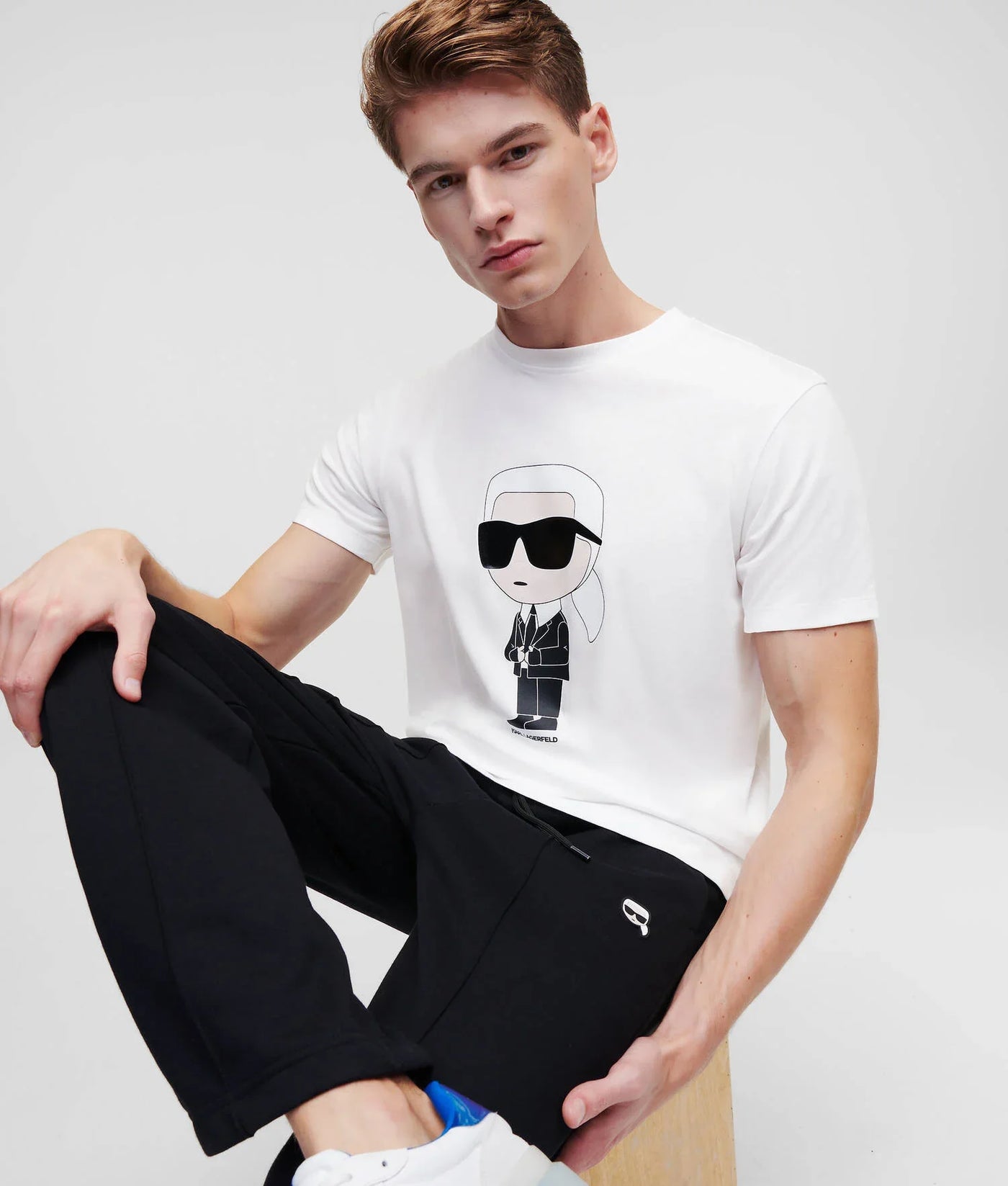 Karl Lagerfeld Ikonik 2.0 T-Shirt: Premium Organic Cotton with NFT Reboot