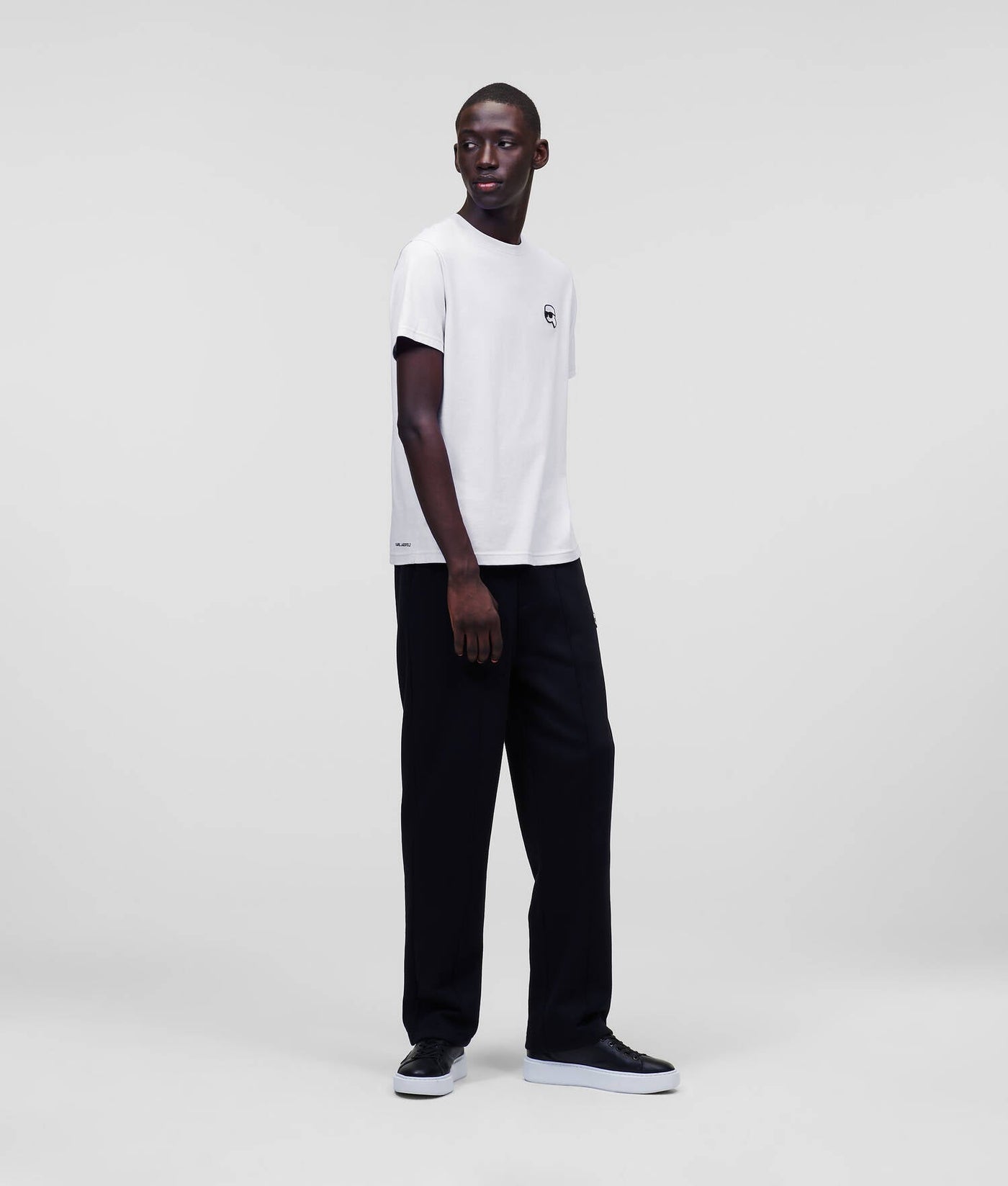 Karl Lagerfeld Ikonik 2.0 Mini Patch T-Shirt: Modern Style, Organic Cotton
