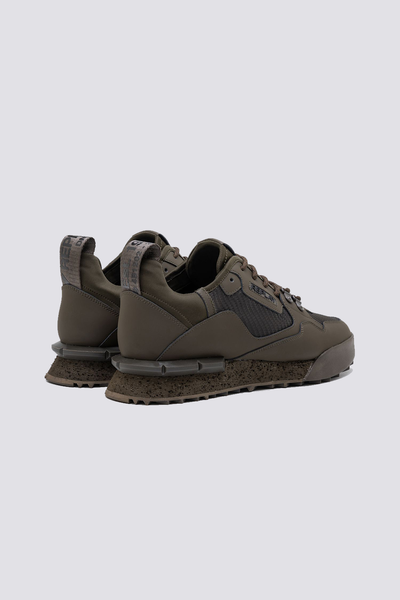 Replay Field Speed Carbon Sneaker: Optimal Performance, Ultimate Comfort, and Sleek Style