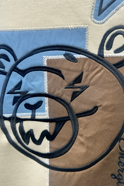 Static Energie Heiligen Sweatshirt: Premium Cotton, Embroidered Detail, Ultimate Winter Warmth