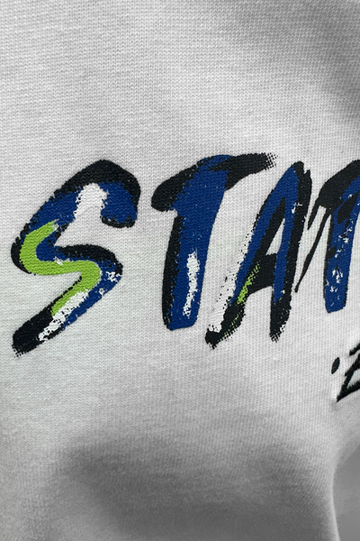 Static Energie Weissen Relaxed Fit T-Shirt: Comfortable, Breathable 100% Cotton with Bold Graphics