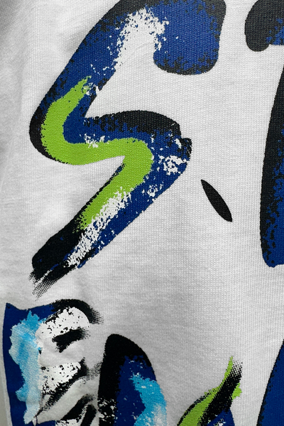Static Energie Weissen Relaxed Fit T-Shirt: Comfortable, Breathable 100% Cotton with Bold Graphics