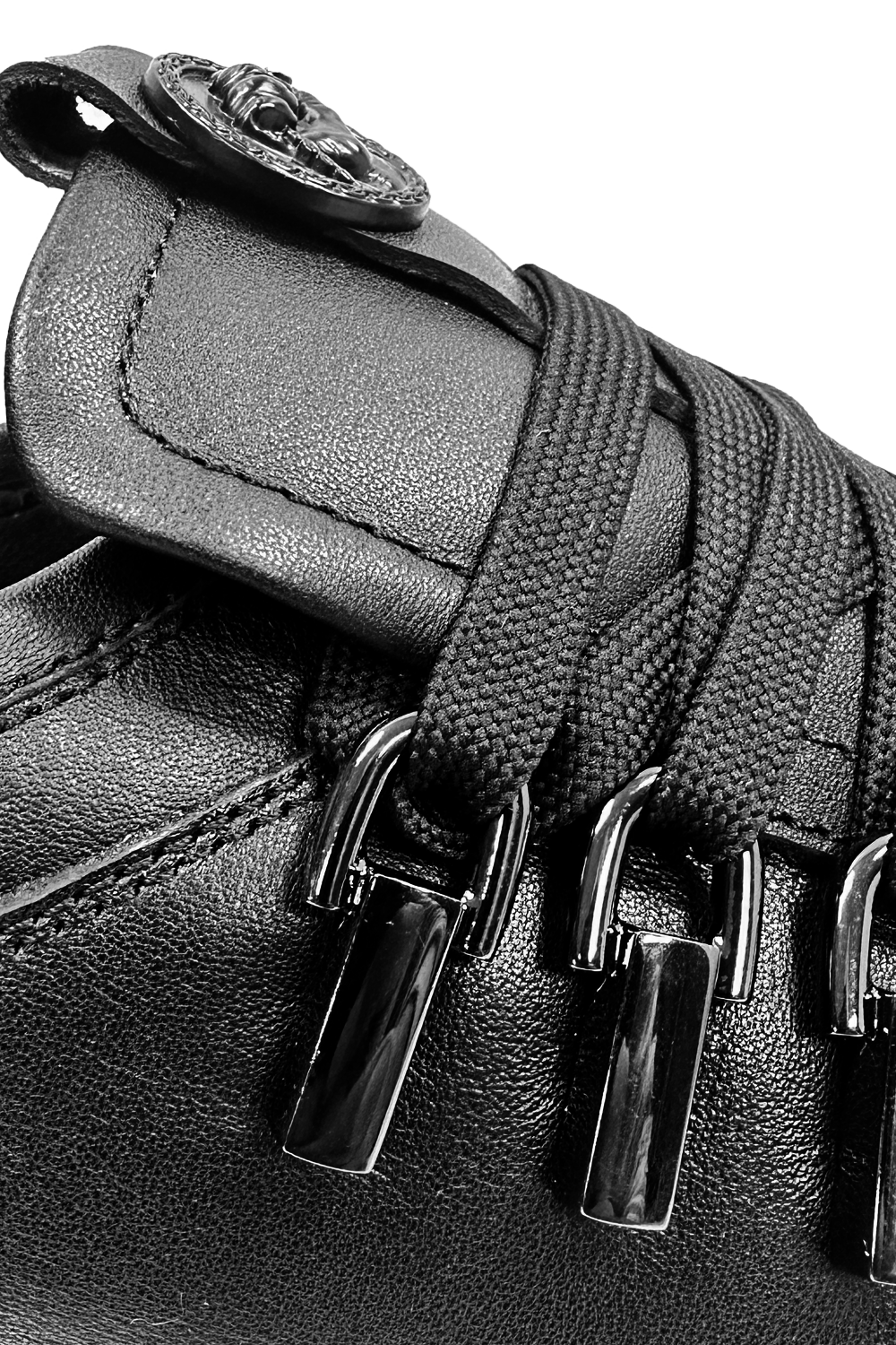 Vialli Egony Black Fashion Sneaker: Effortless Style, Secure Fit, Unique Details